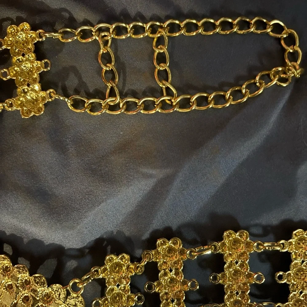 Elegant Gold-plated ladies Belt 40” in long and adjustable